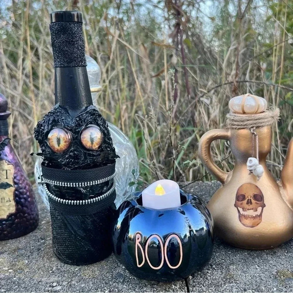 NEW Set of (3) Rae Dunn BOO/SPOOKY/HAUNTED Holders WITH the battery candles! - Picture 5 of 16